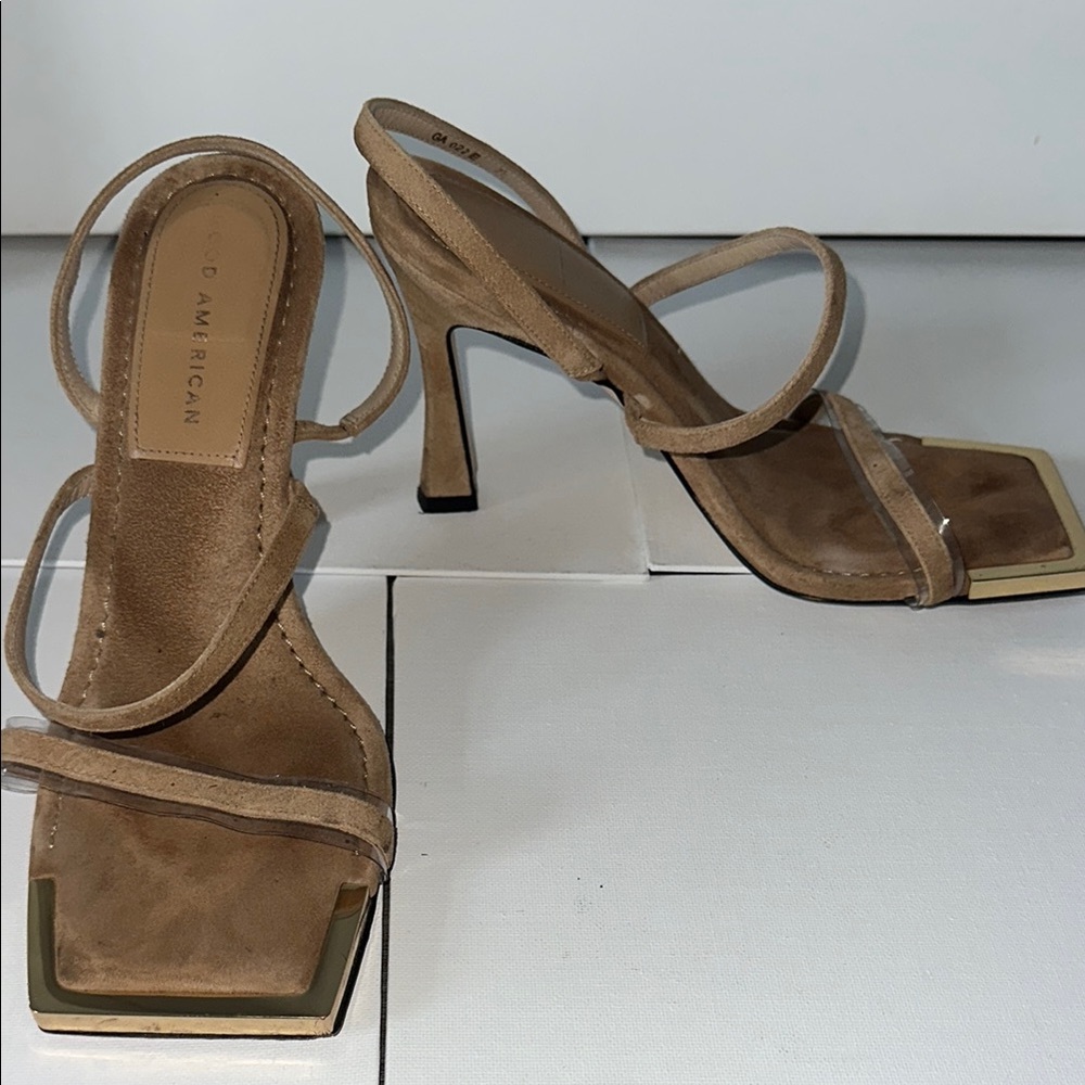 Good American Light Brown Elegant Tan Strappy Heels with solid Gold square toe